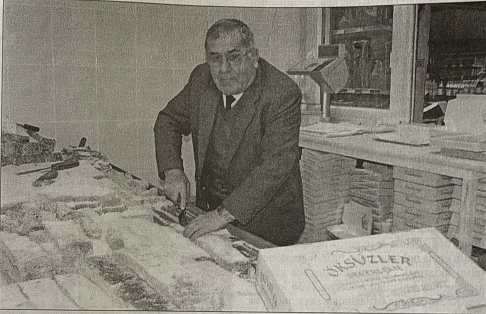 Fahri Öksüz, lokum tezgâhının başında — Güney Rüzgârı söyleşisi